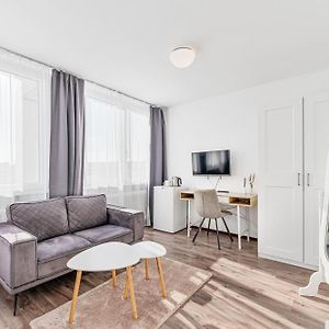 Zimmer mit Kingsize-Bett